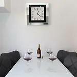 Apartment Center Tirol