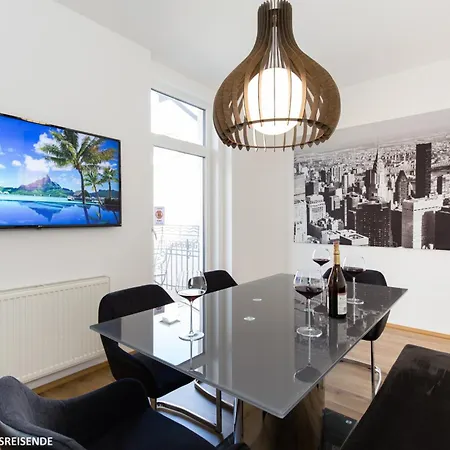 Apartment Center Tirol *