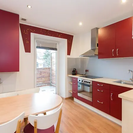 Apartment Center Tirol *