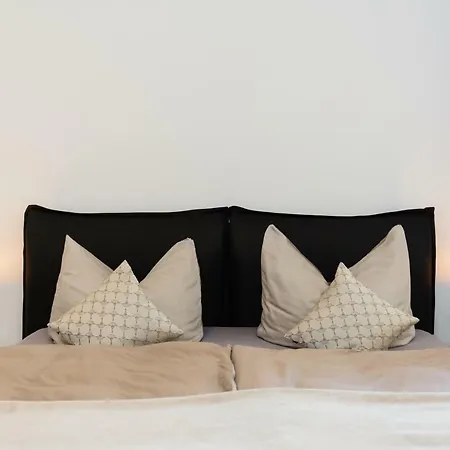 Center Tirol * Ίνσμπρουκ