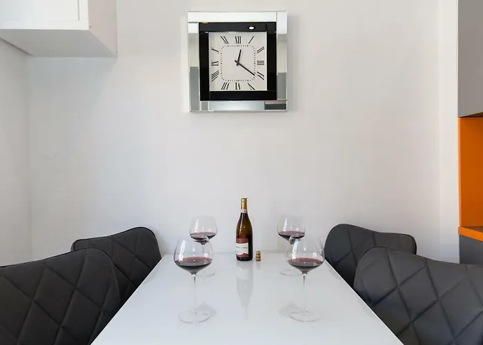 Apartment Center Tirol